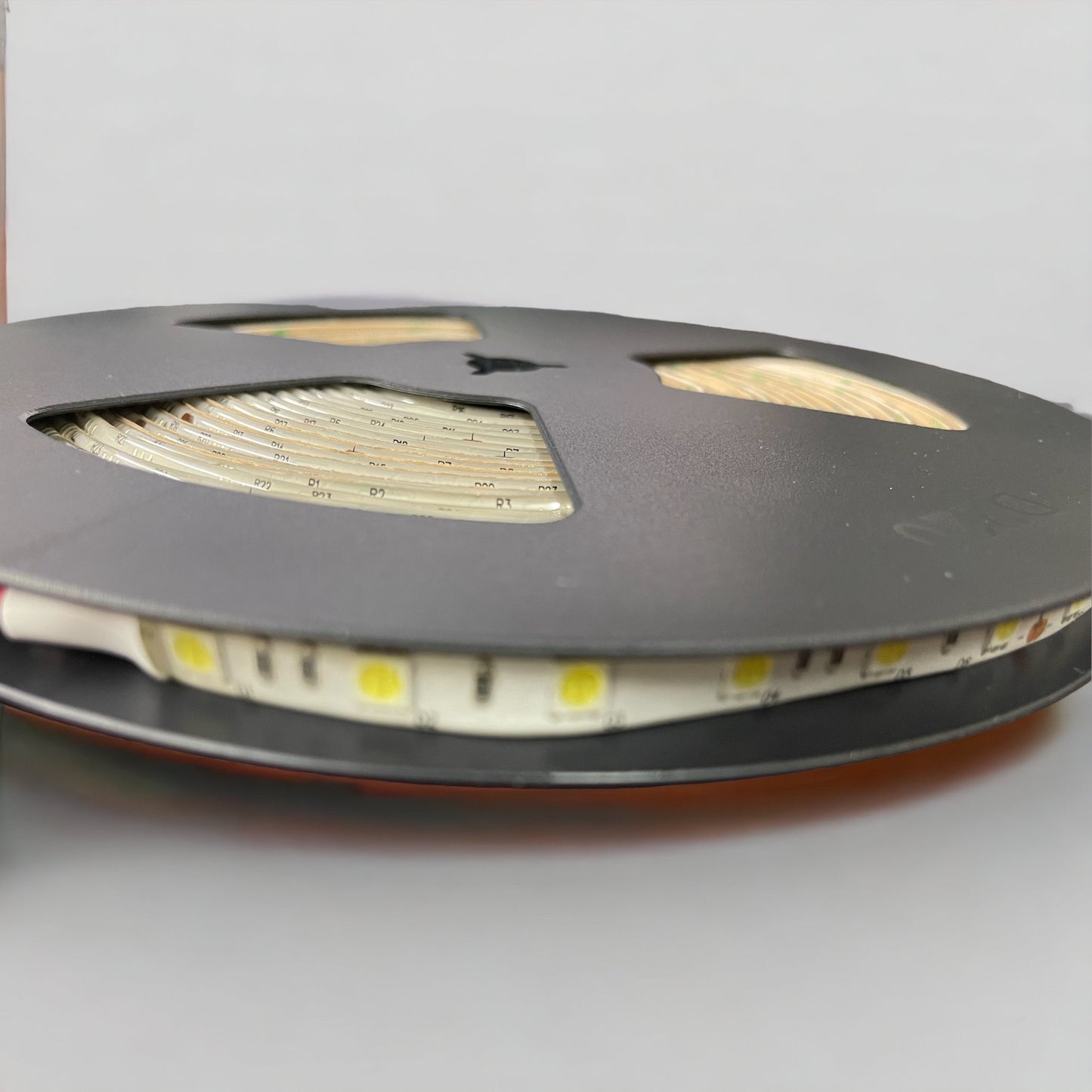 NovaBright 24V UL Approved 5050SMD LED Strip Light White 6000K IP65 10M 32FT