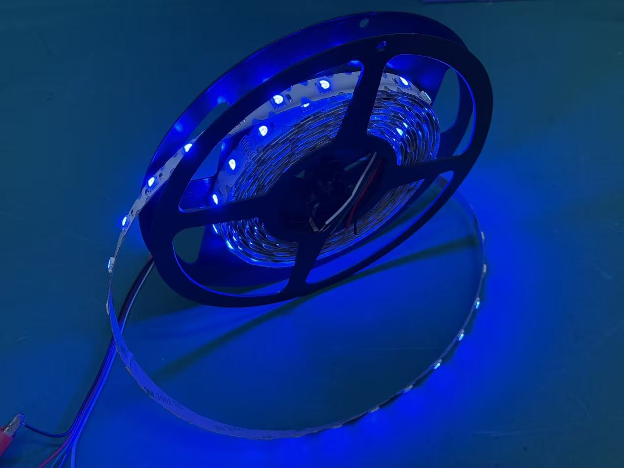 NovaBright 24V RGBW S-Shape Flexible LED Strip Light – 5050 4-in-1, 48 LEDs/m, 12mm 5M 16FT Length