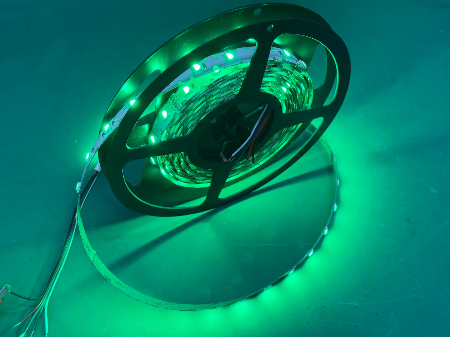 NovaBright 24V RGBW S-Shape Flexible LED Strip Light – 5050 4-in-1, 48 LEDs/m, 12mm 5M 16FT Length